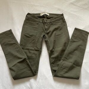Hollister olive green skinny jeans